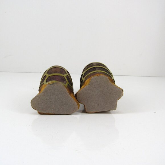Turtle Love Hugging Turtles Resin Figurines Brown with Brown Yellow Shell 4 Inch - Picture 6 of 7
